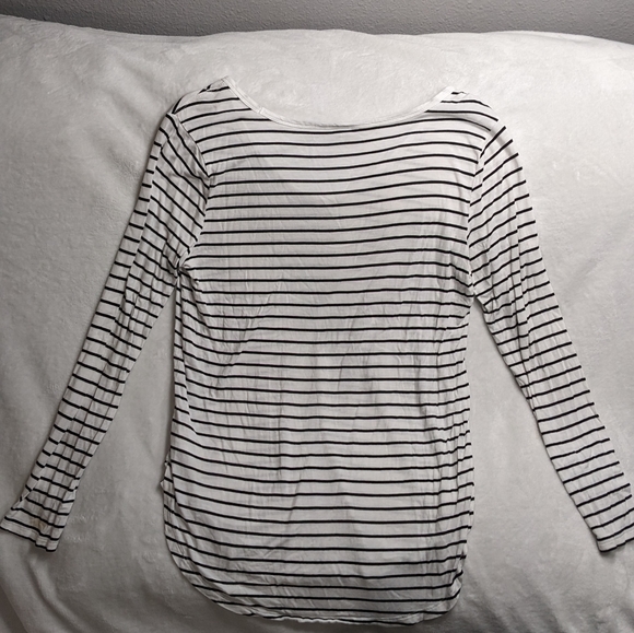 GAP Long Sleeve Striped V-neck, Size M - Picture 2 of 5